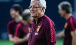 青岛球员爆料新闻报道最新,球队现状及背后故事大揭秘！”